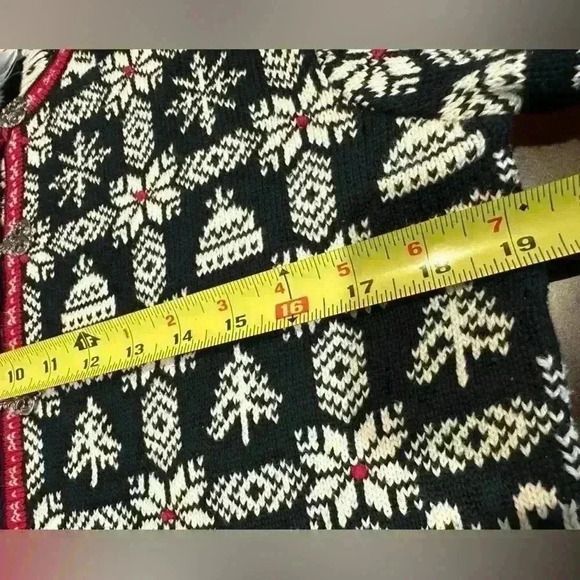 Talbots Women’s Size S Nordic Fair Isle Holiday Blk/Wht‎ Buckle Cardigan Sweater - Picture 6 of 10